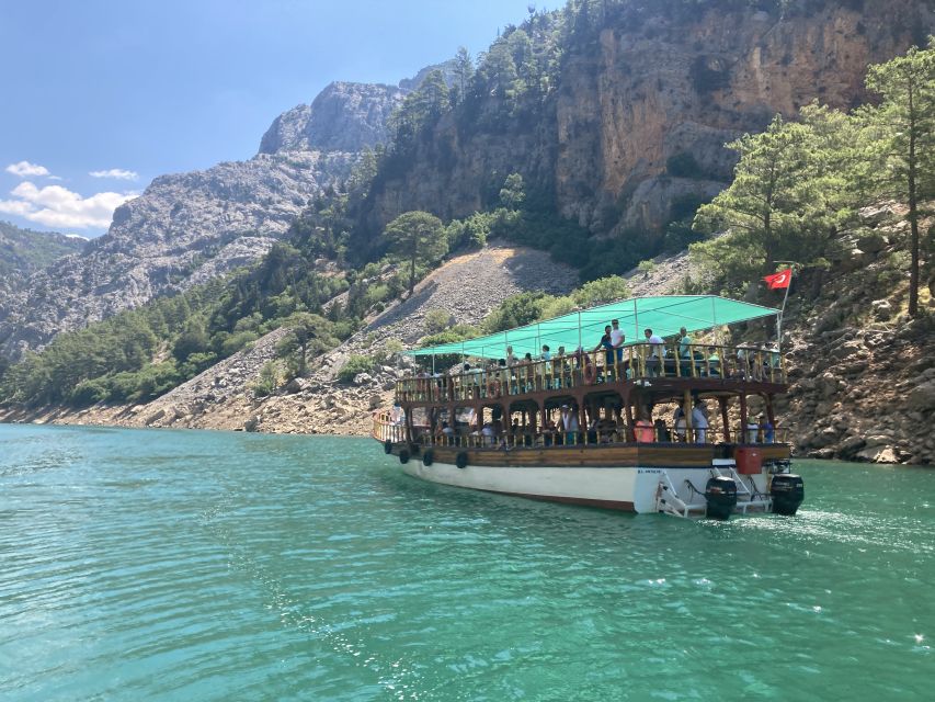 Alanya: Green Canyon Boat Trip With Lunch and Drinks - Exploring the Green Canyon