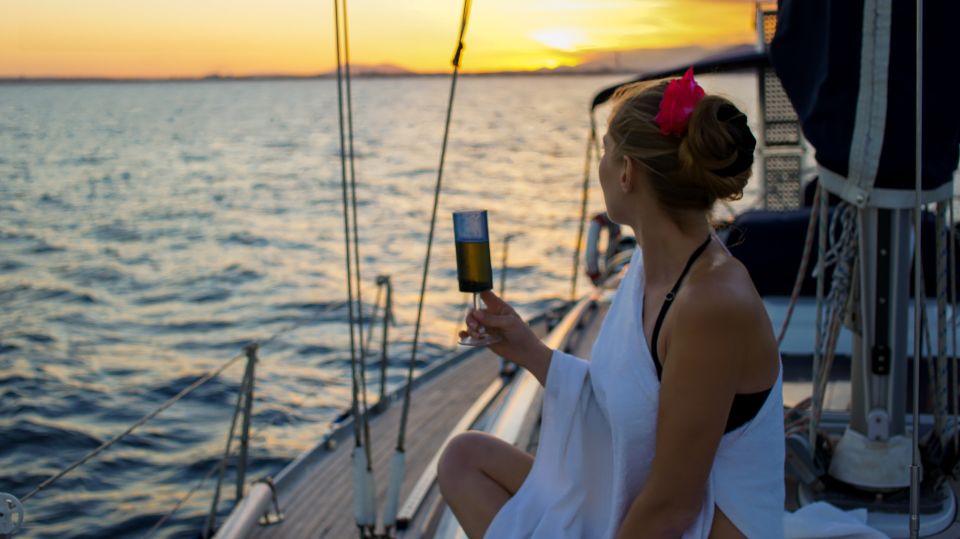 Alcudia: Romantic Sailing Trip With Diner for 2 - Sunset at Alcanada Lighthouse