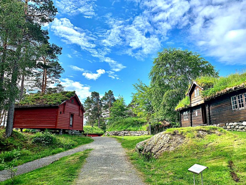 Alesund Heritage Sightseeing Tour - Immersive Experiences