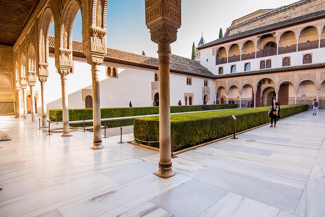 Alhambra Palace and Albaicin Tour With Skip the Line Tickets From Seville - Reviews