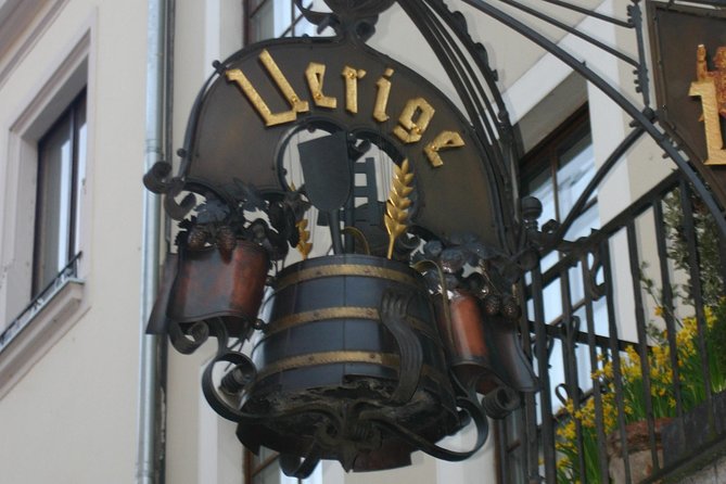 Altbier Safari in Düsseldorf - Local Beer Expert Guidance