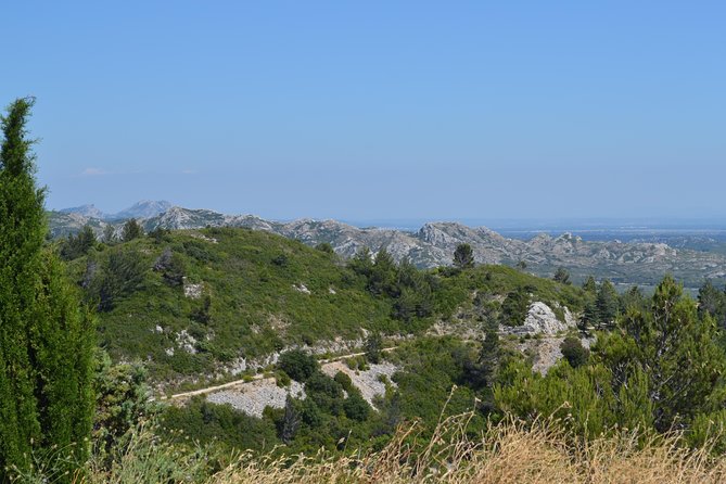 Avignon, St Remy, Les Baux De Provence & Pont Du Gard - Admire the Pont Du Gard Aqueduct