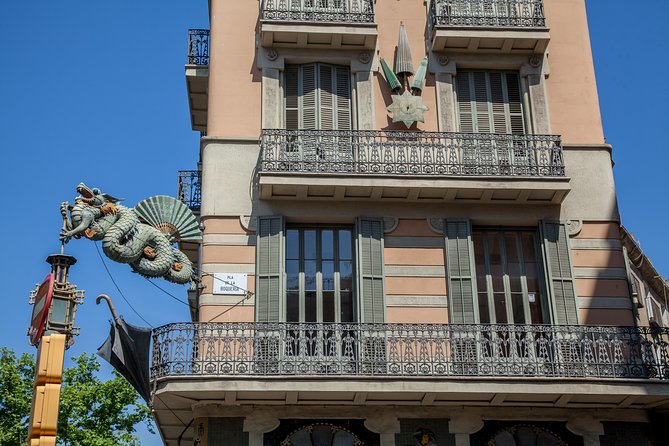 Barcelona Gothic Quarters Deepest Secrets & Sangria - Taking in Vibrant Local Culture