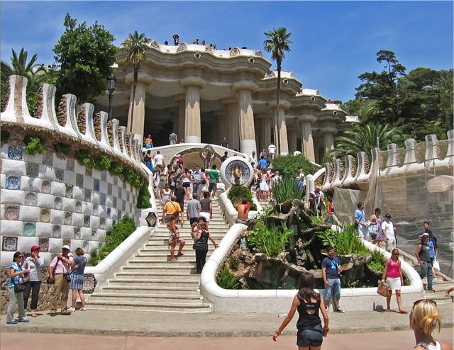 Barcelona: Sagrada Familia & Park Güell Guided Tour & Ticket - Inclusions and Exclusions