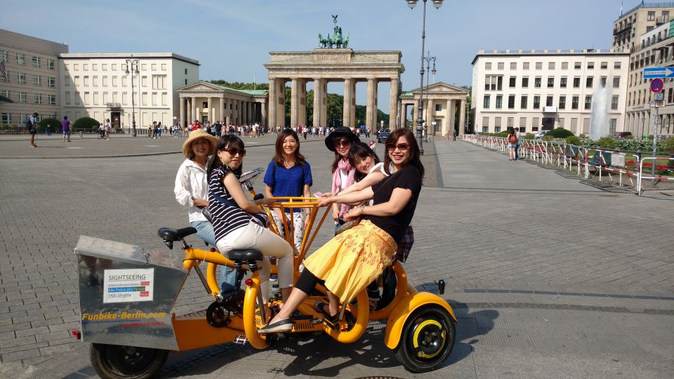 Berlin: Guided Sightseeing Tour With Conference Bikes - Booking Information