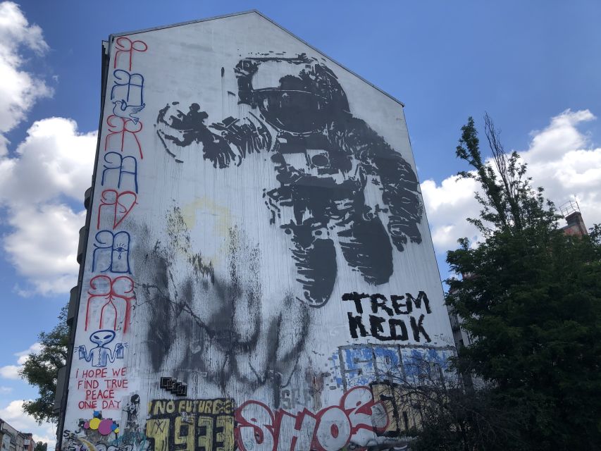 Berlin: Kreuzberg Street-Art & Graffiti Self-Guided Tour - Interactive Tour on Smartphone