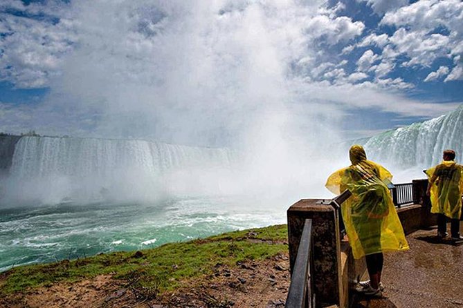 Best Niagara Falls Canada 3-Hour Tour W/Boat & Behind the Falls - Meeting and Check-in Details