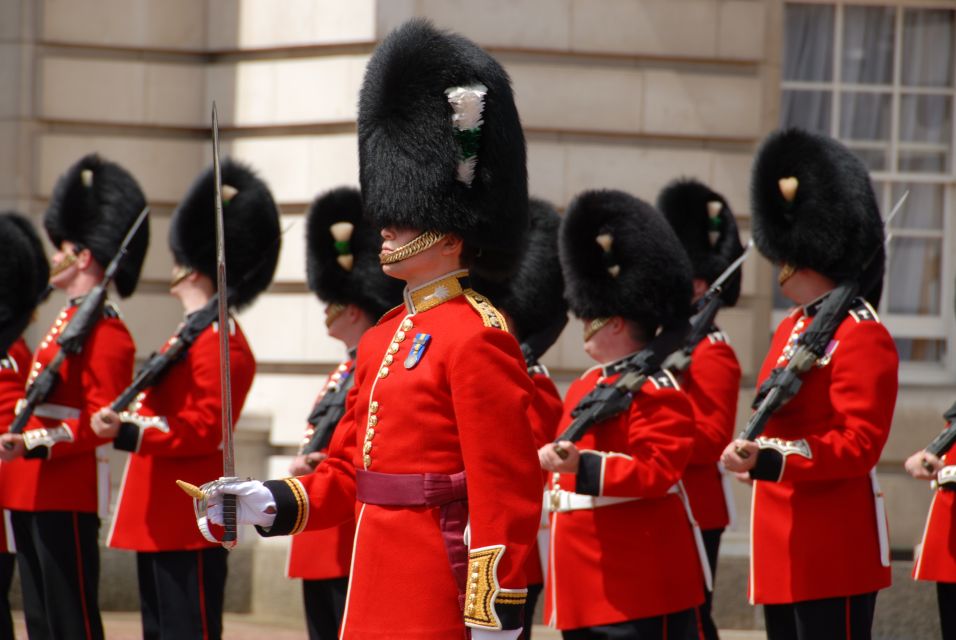 Buckingham Palace Exterior and Royal History Private Tour - Royal Heritage Sites in Westminster