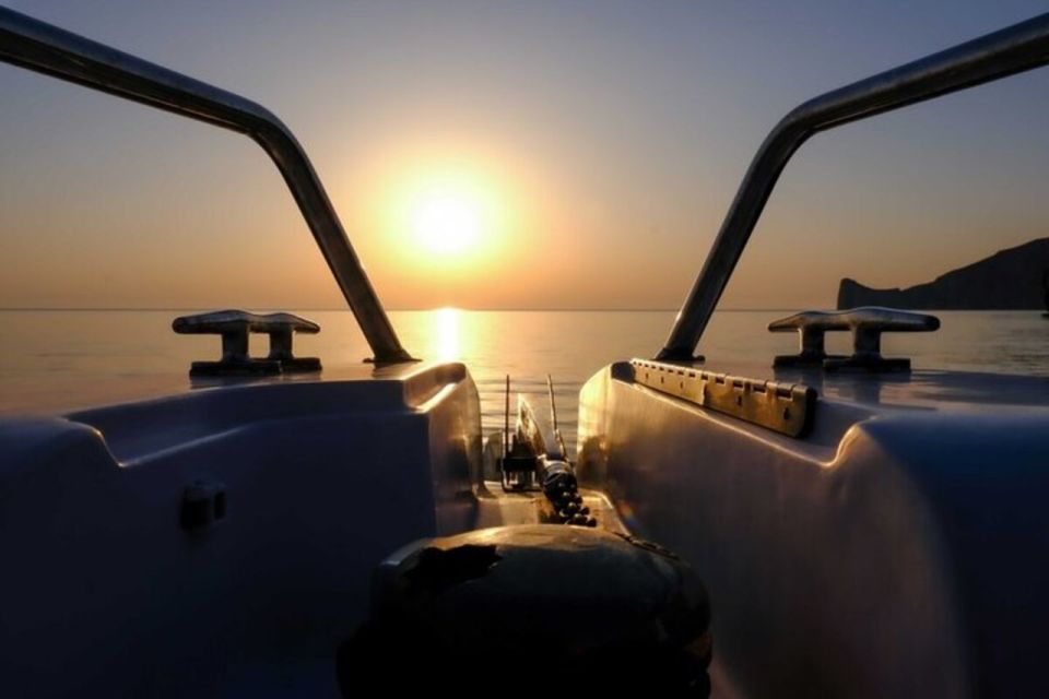 Cádiz: Private Sun Cruise for 2 With Aperitivo and Wine - Observe Local Wildlife