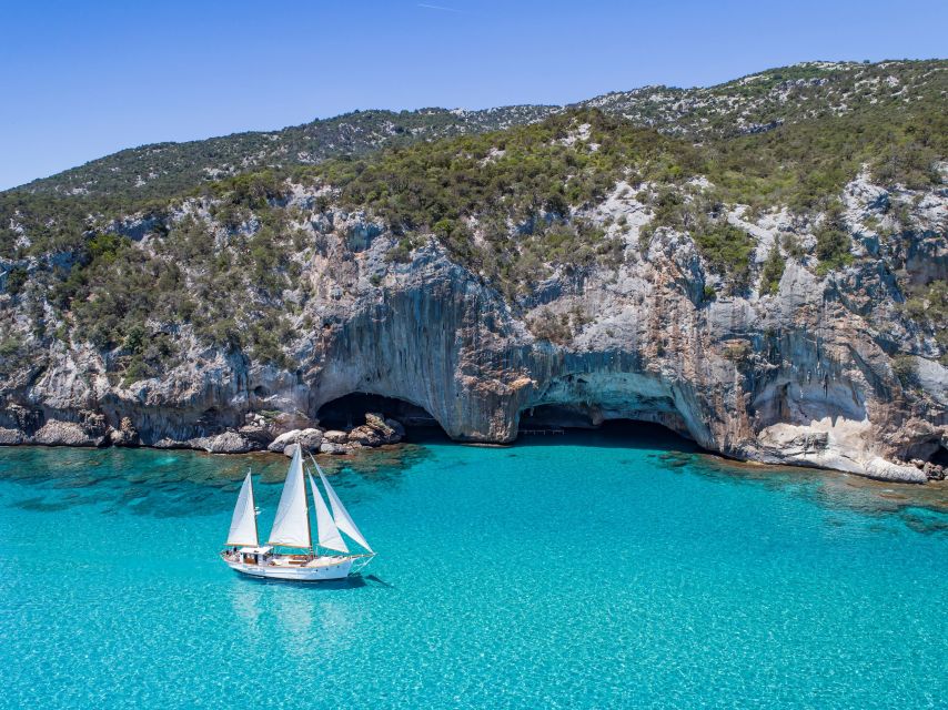 Cala Gonone: Sailing Ship Tour Around the Gulf of Orosei - Onboard Activities and Relaxation