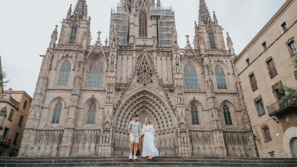 Capture Your Love Story in Barcelona, Old City Edition - Capturing Special Moments