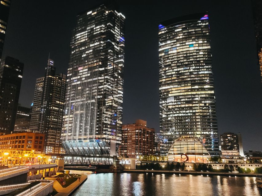 Chicago: Fireworks Cruise With Lake or River Viewing Options - Cruise Experience Highlights