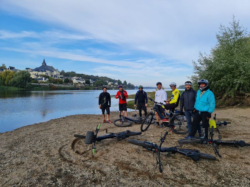 Chinon: Bicycle Tour of Saumur Wineries With Picnic Lunch - Meeting Point and Tour Details