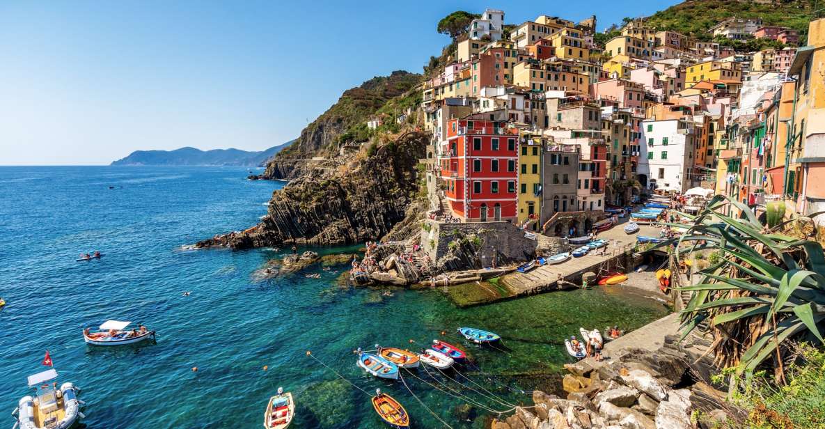 Cinque Terre: Full-Day Private Tour From Florence - Lunch in Vernazza