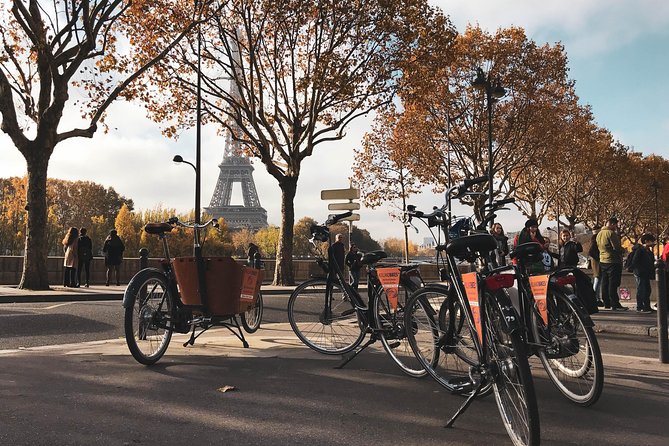 City Bike Tour on a Dutch Bike - Meeting and Pickup