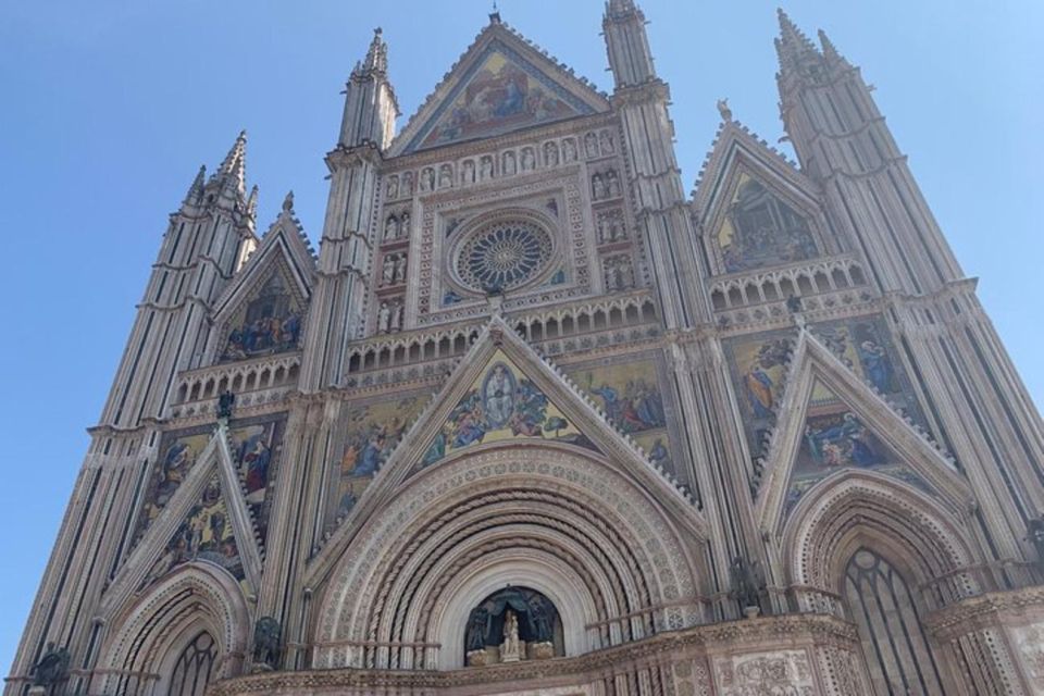 Civita Di Bagnoregio and Orvieto Private Day Tour From Rome - Savoring a Small Wine Tasting