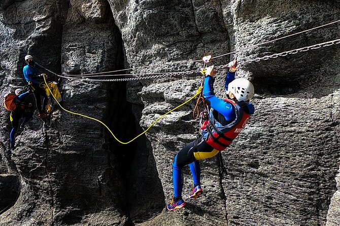 Coastering in Gran Canaria (Aquatic Route in the Ocean Cliffs) - Reviews and Excellence Badge