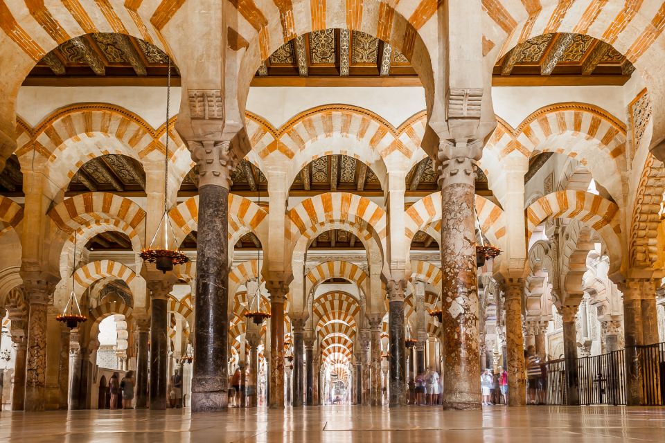 Córdoba: 2-Hour Private Mosque & Jewish Quarter Tour - Accessibility and Mobility