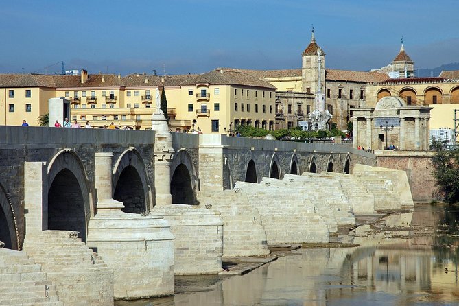 Cordoba Mosque & Jewish Quarter Guided Tour With Tickets - Independent Exploration of the Mezquita