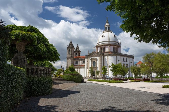 Day Trip to Braga and Guimarães With Lunch From Porto - Discovering Braga