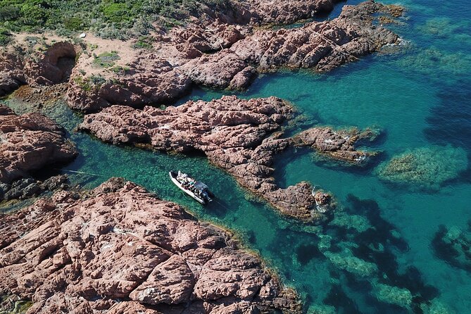 Departure Fréjus - the Creeks of Estérel - Discovering Hidden Caves