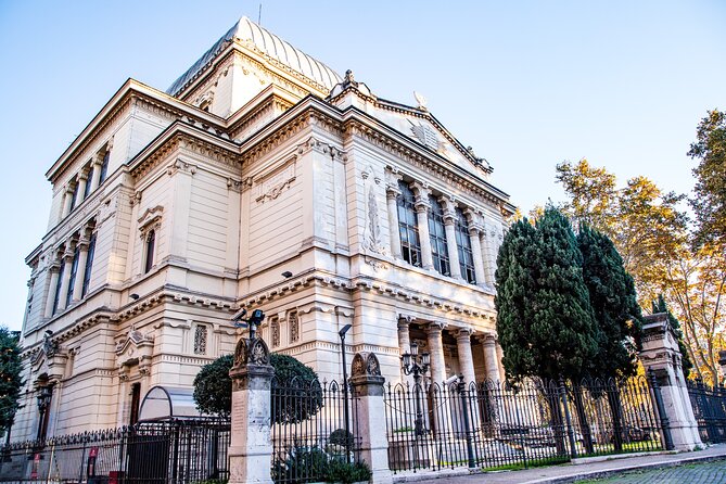 Discover the Jewish Ghetto of Rome on a Small Group Walking Tour - Meeting and Pickup Details