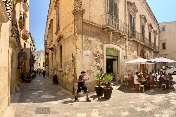 Discovering Lecce, City of Baroque Art - Tour Meeting and End Points