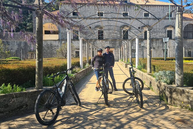 E-Bike Tour + Gourmet Snack + Wine Tasting (Small Group) - Pickup and Start Time