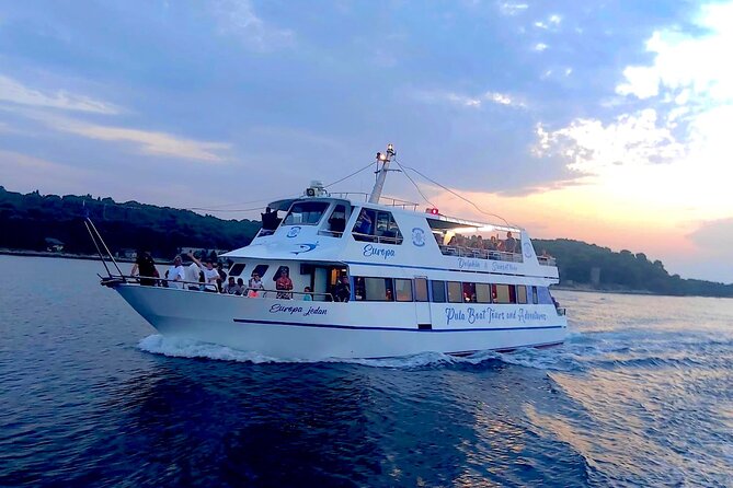 Exclusive Dolphin & Sunset Cruise With Dinner & Drinks From Pula - Pula Lighting Giants Sighting