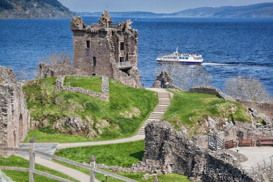 Exclusive Loch Ness & Glencoe Private Tour - Exploring Loch Ness