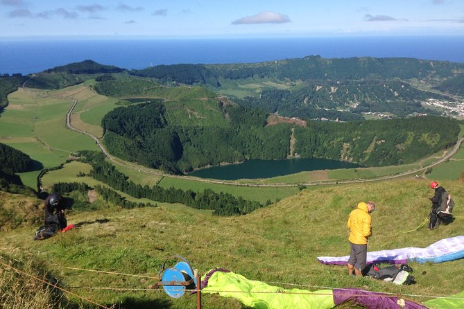 Explore With Our Guides the West Side & Sete Cidades on a Surprising 4x4 Tour - Cancellation Policy