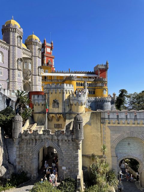 Exploring Sintra: Beyond the Main Attractions - Tour Inclusions and Amenities