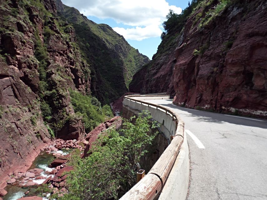 Fabulous Red Canyon and Entrevaux, Private Full Day Tour - Exploring Daluis Gorges