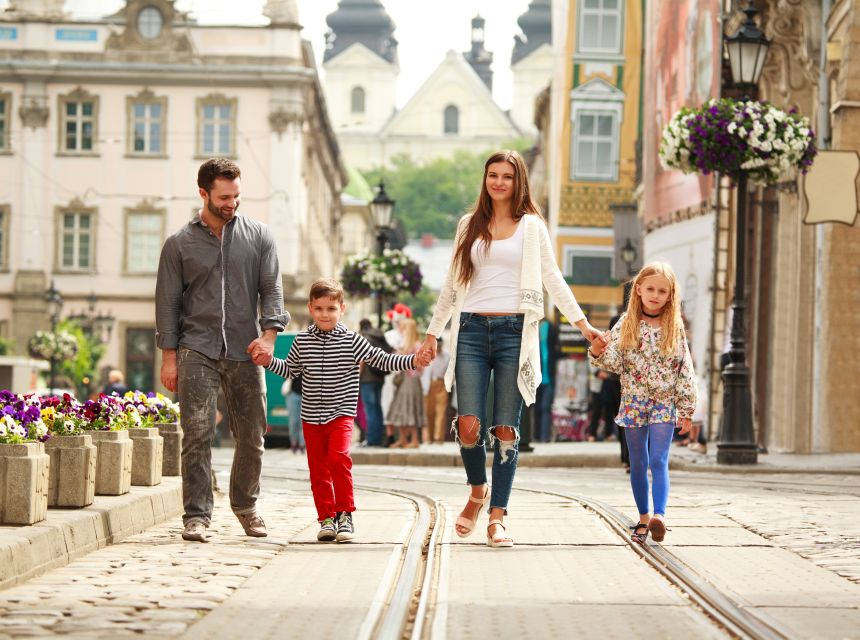 Family Tour of Linz's Old Town, Pöstlingberg and Grottenbahn - The 3-Hour Tour Itinerary