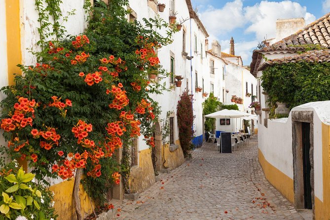 Fatima, Nazare and Obidos Small Group Tour From Lisbon - Visiting Obidos