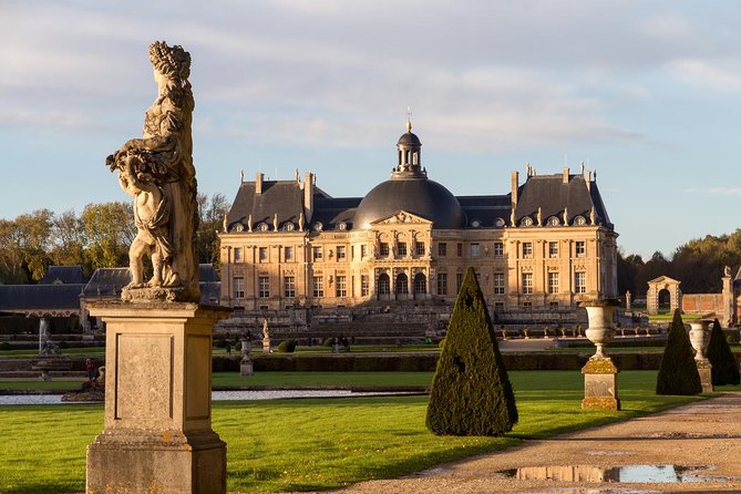 Fontainebleau and Vaux-Le-Vicomte Castle Small-Group Day Trip From Paris - Fontainebleau Palace