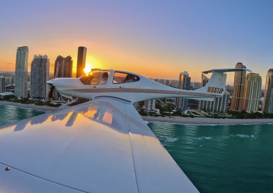 Fort Lauderdale/Miami: Private Luxury Airplane Tour - Onboard Amenities