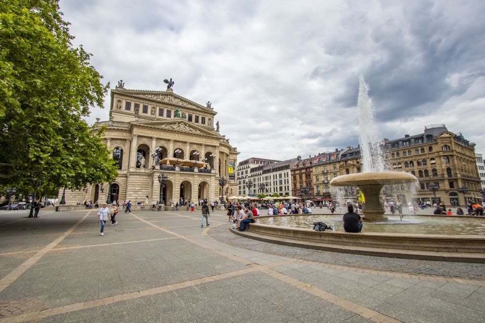 Frankfurt: Art and Culture Guided Tour With a Local - Visiting Goethes Former Home