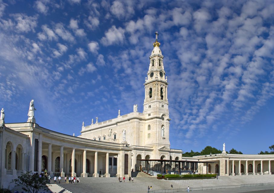 From Lisbon: Tour Fátima, Batalha, Alcobaça, Nazaré, Óbidos - Convent of Alcobaça