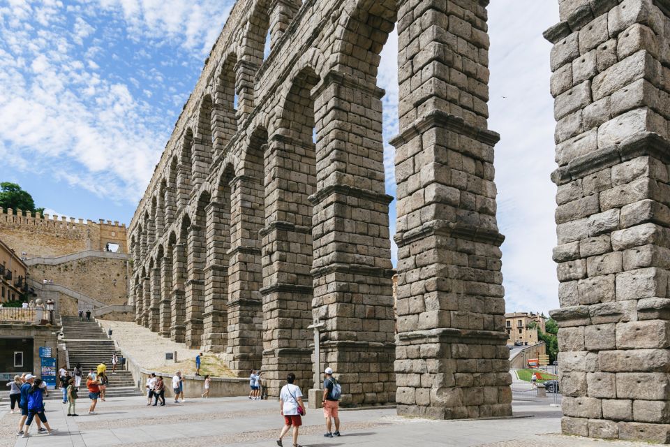 From Madrid: Toledo & Segovia With Optional Ávila Tour - Exploring Segovia