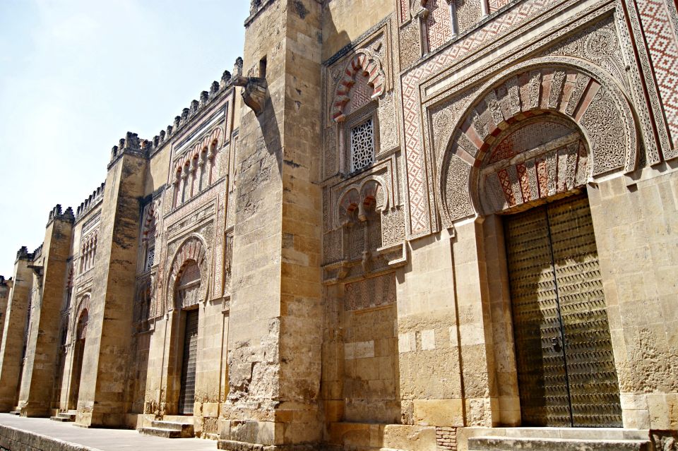 From Seville: Cordoba and Its Mosque Guided Day Trip - Landscape and Geography of Cordoba