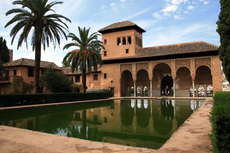 From Seville: Private Excursion to the Alhambra - Strolling the Generalife Gardens