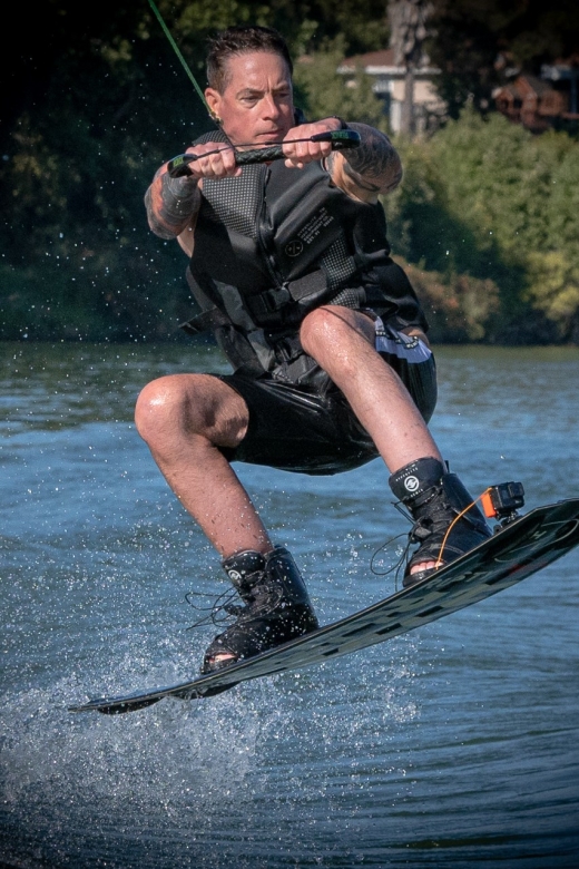 Full-Day Boarding Experience Wakeboard,Wakesurf,orKneeboard - Duration and Group Size