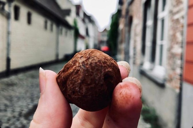 Ghent Small-Group Chocolate Tour With Local Guide - Guided Tour of Ghents Center