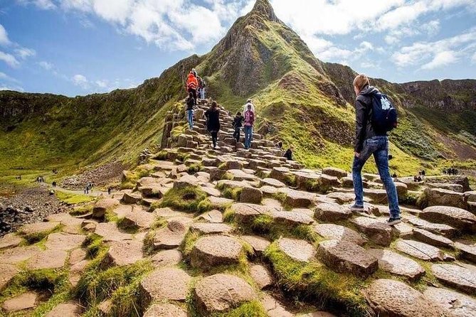 Giants Causeway Tour From Belfast - Luxury Bus + Causeway Entry - Tour Duration and Schedule