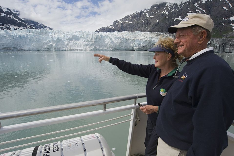 Glacier Bay: Glacier and Wildlife Catamaran Tour - Explore Glacier Bays Landscape