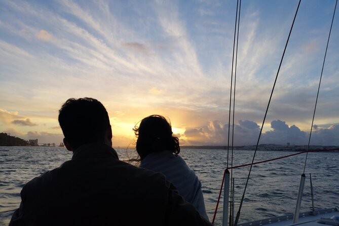 Golden Hour Boat Tour - Sailing by the Monuments With Wine - Additional Information