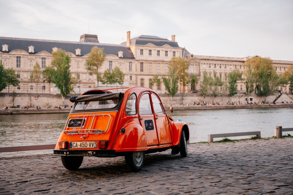 Guided Tour of Paris in Citroën 2CV - Secret and Small Streets