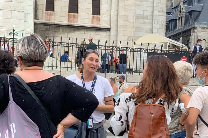 Guided Tour of Sacré-Coeur and Montmartre - Basilica History and Architecture