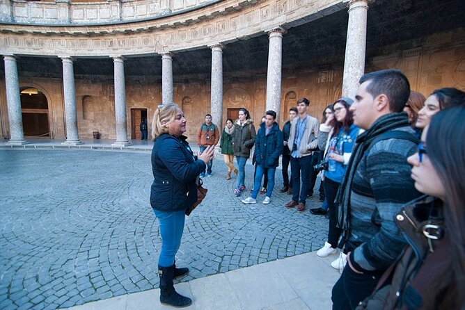 Guided Visit to the Alhambra, Nasrid Palaces and Generalife - Nearby Public Transportation